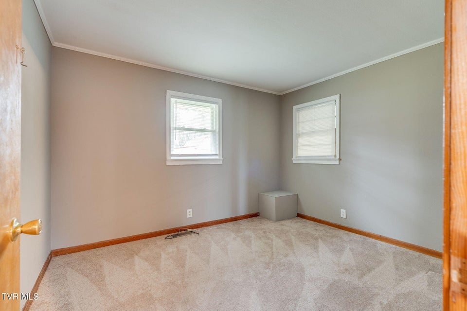 Photo #20: 121 Vines Drive