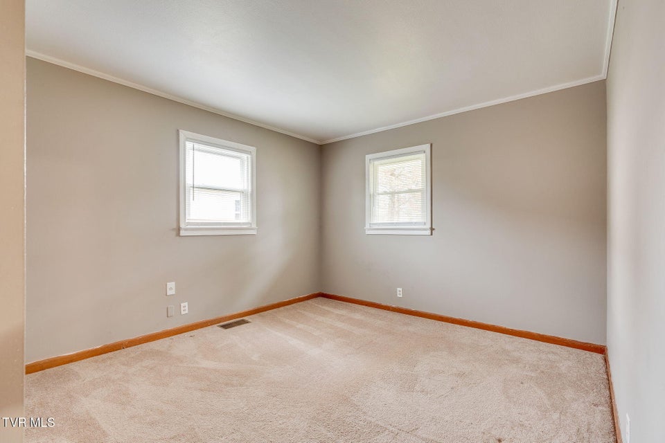 Photo #15: 121 Vines Drive