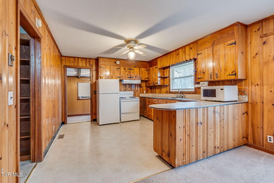 Photo #9: 121 Vines Drive