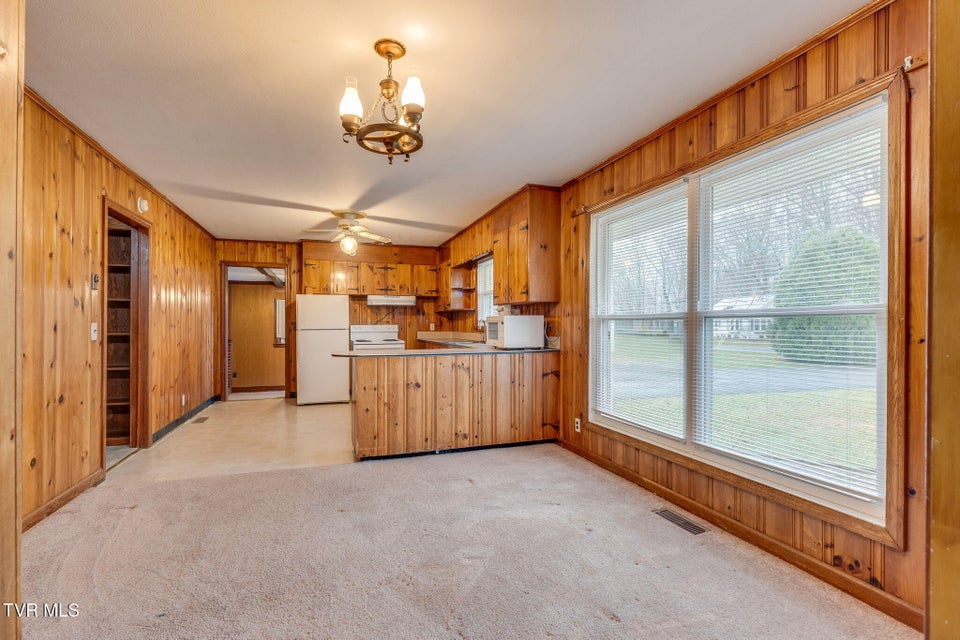 Photo #7: 121 Vines Drive