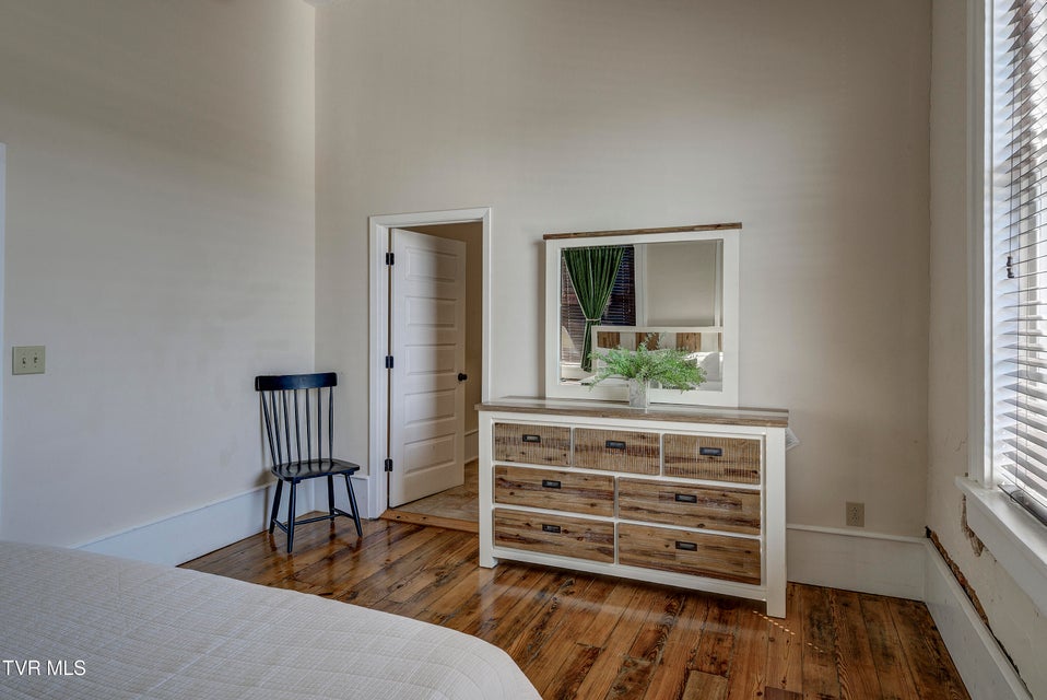 Photo #33: 109 Main Street