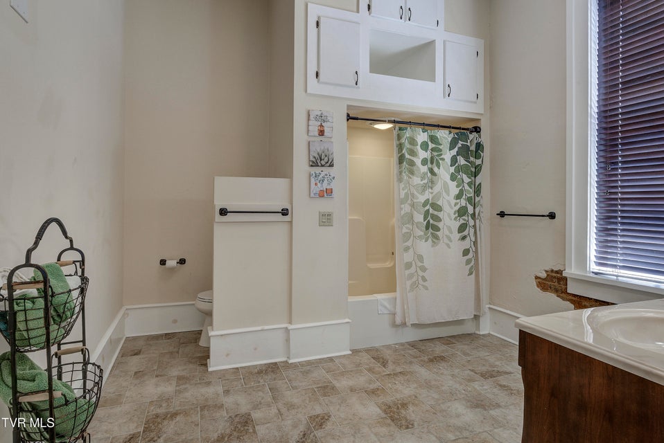 Photo #34: 109 Main Street