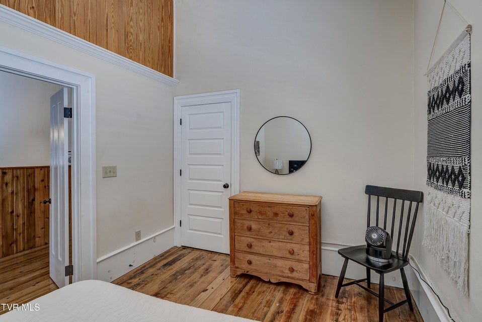 Photo #40: 109 Main Street