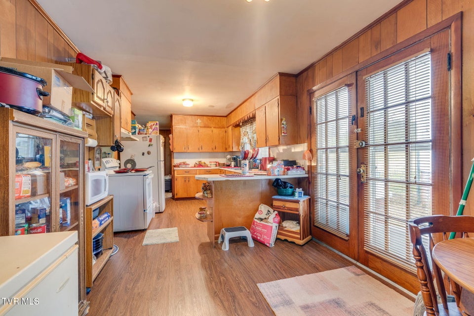 Photo #10: 104 3rd Avenue