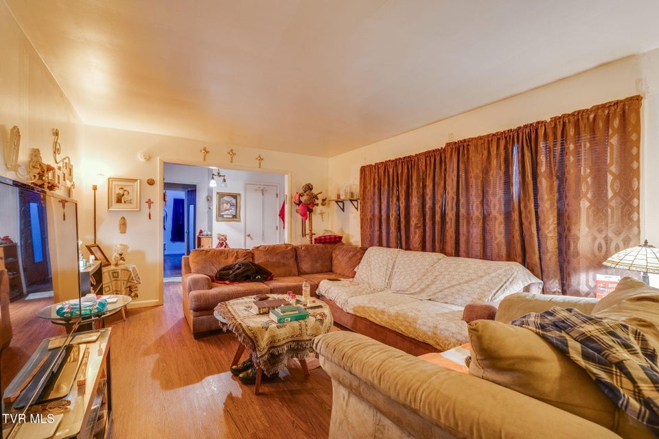 Photo #7: 104 3rd Avenue