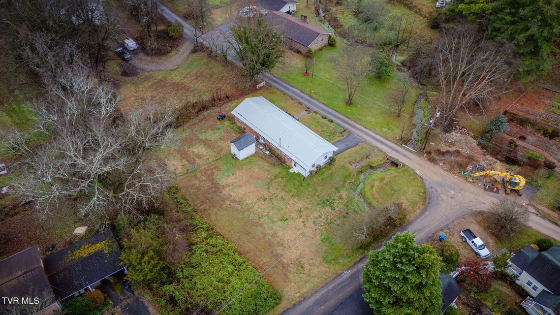 Photo #35: 104 3rd Avenue