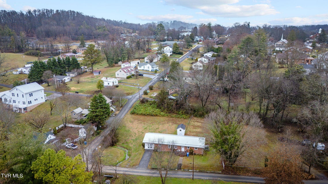 Photo #36: 104 3rd Avenue