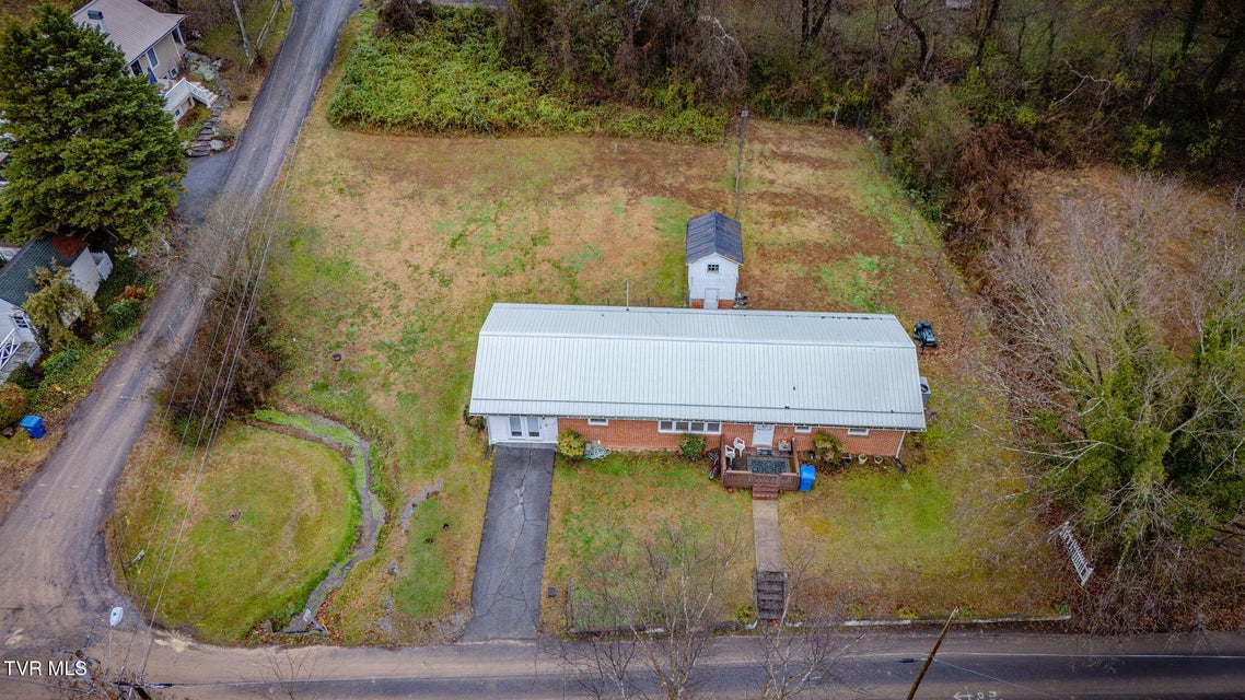 Photo #37: 104 3rd Avenue