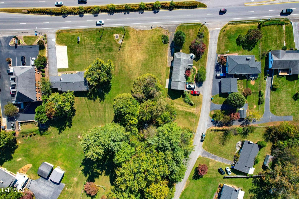 Photo #4: 1203 Jackson Boulevard