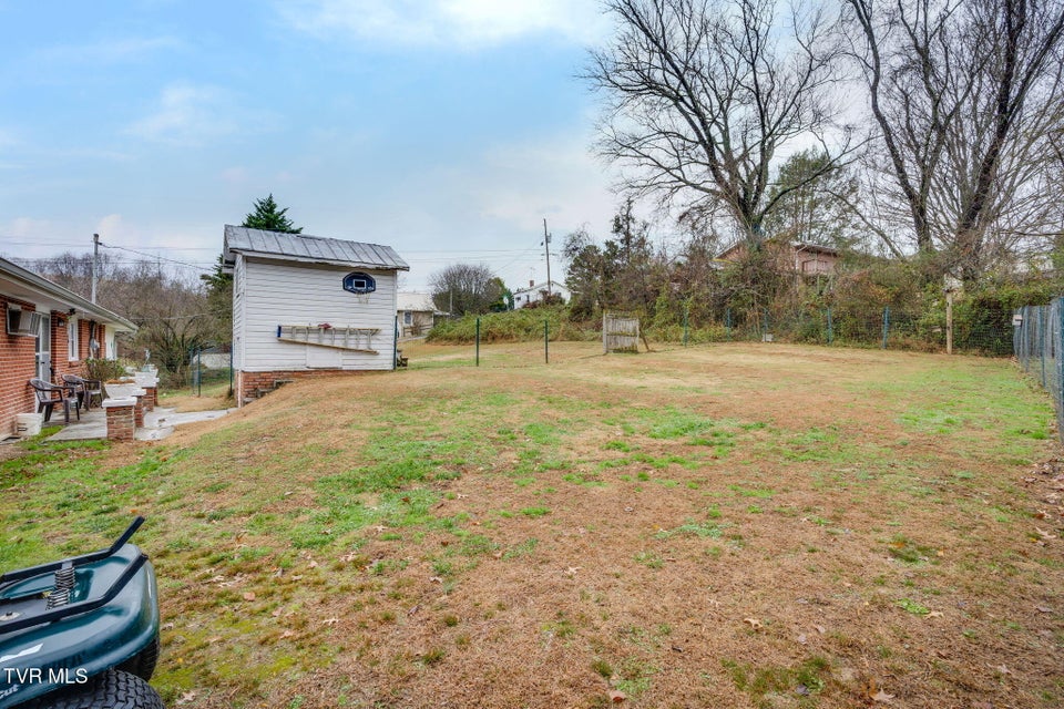 Photo #26: 104 3rd Avenue