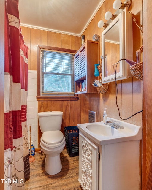 Photo #21: 104 3rd Avenue