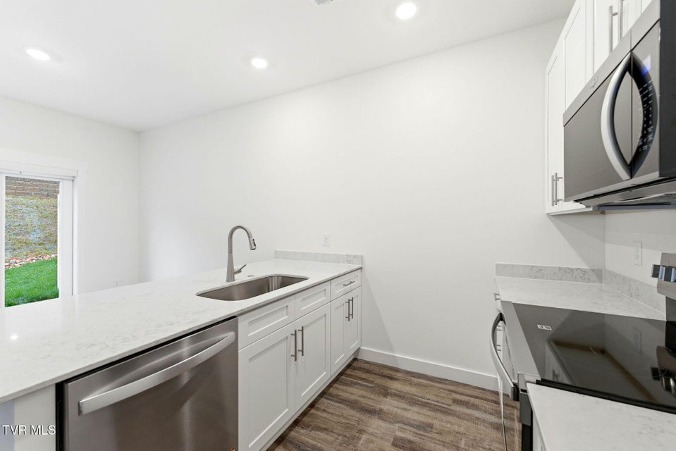 Photo #5: 1129 Wenna Way 