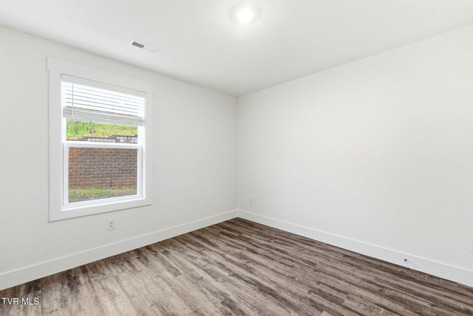 Photo #9: 1129 Wenna Way 