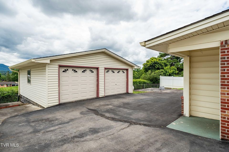 Photo #11: 311 Greenway Drive