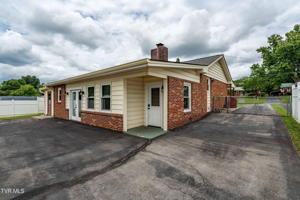 Photo #12: 311 Greenway Drive