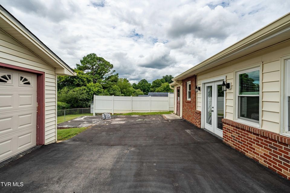 Photo #13: 311 Greenway Drive