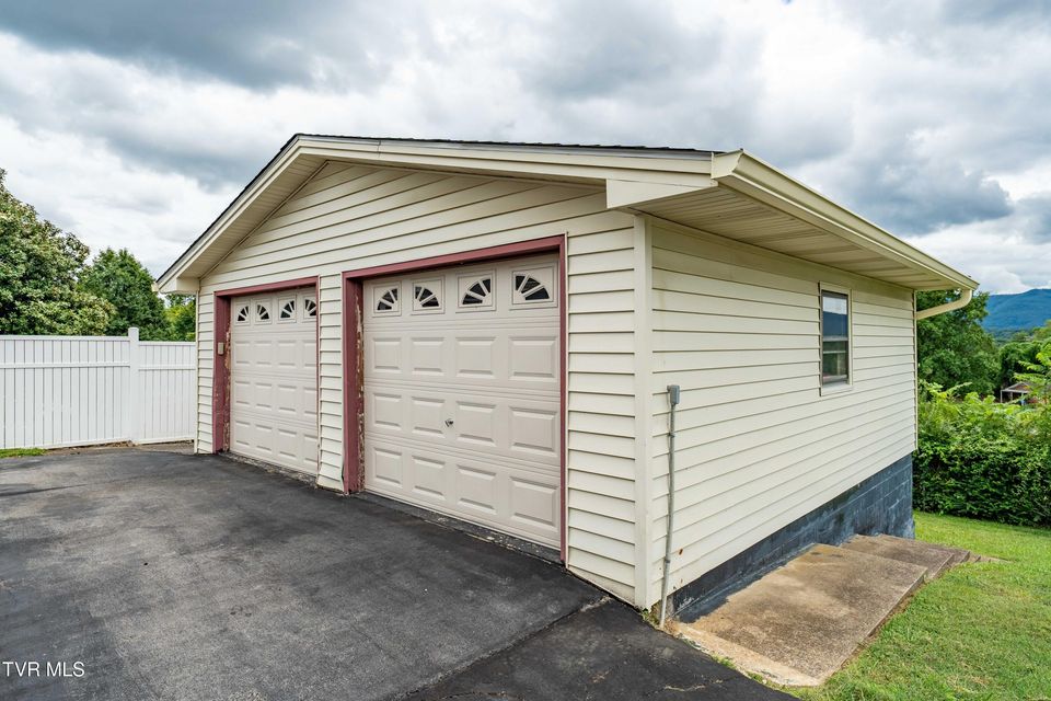 Photo #15: 311 Greenway Drive