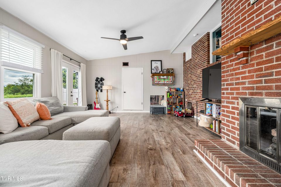 Photo #33: 311 Greenway Drive