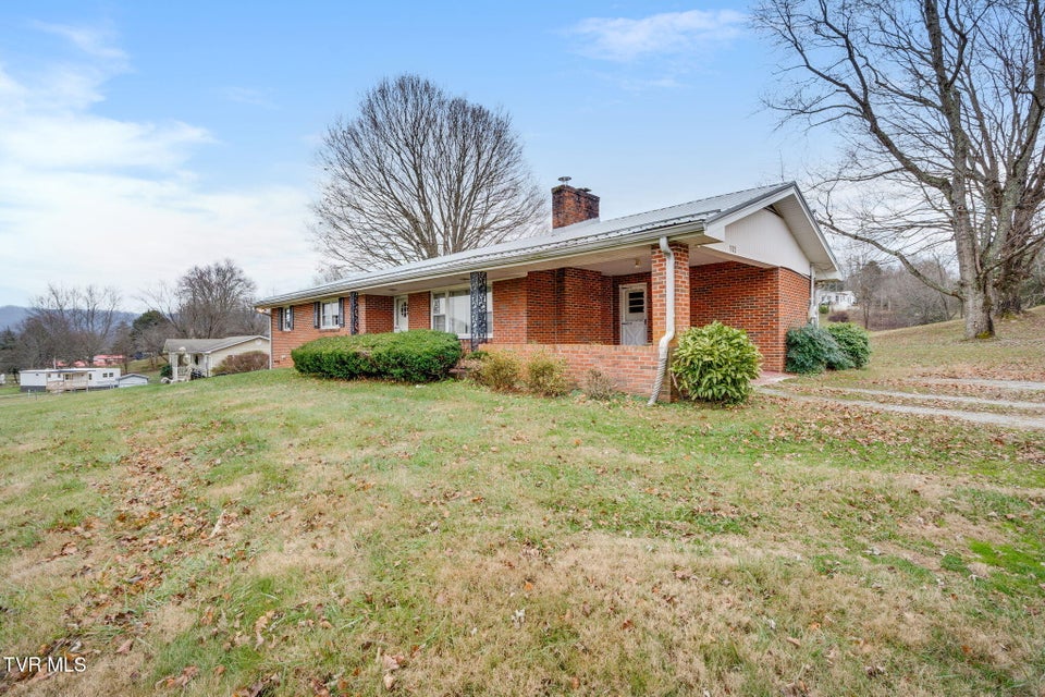 Photo #4: 102 Treadway Lane