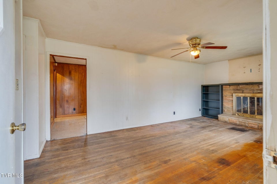 Photo #6: 102 Treadway Lane