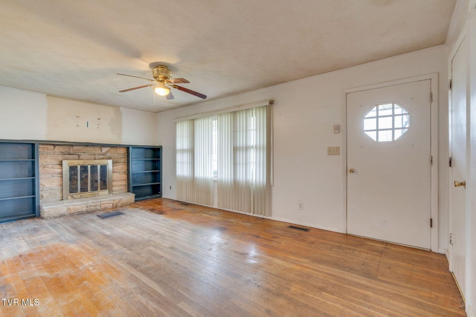 Photo #7: 102 Treadway Lane