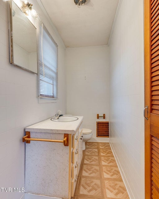 Photo #16: 102 Treadway Lane