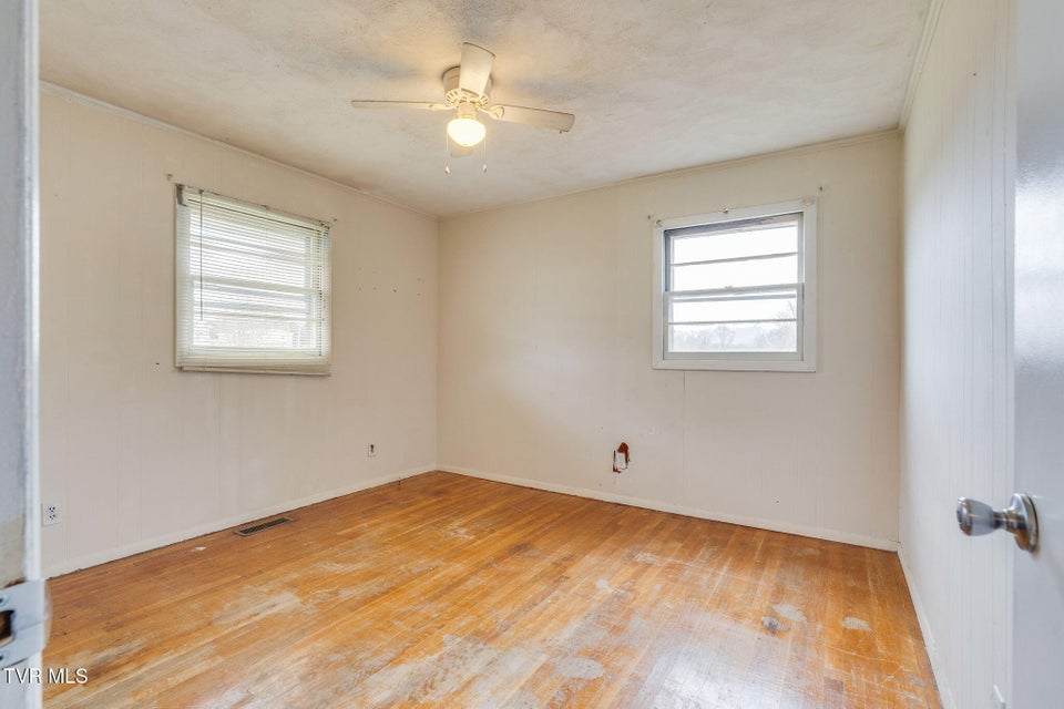 Photo #17: 102 Treadway Lane