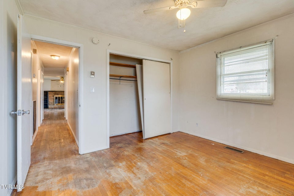 Photo #18: 102 Treadway Lane