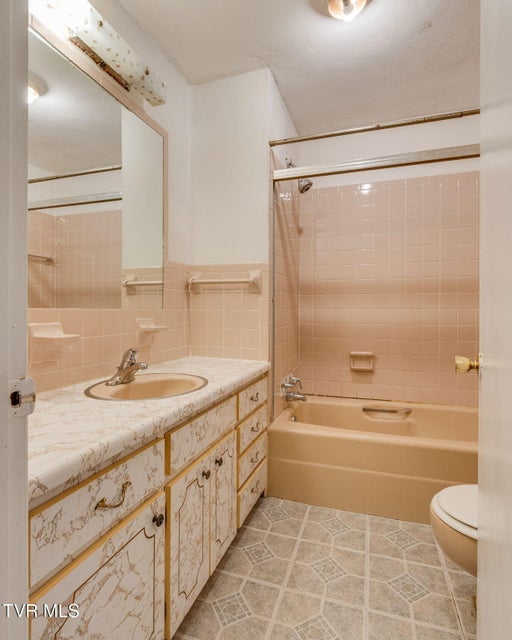 Photo #19: 102 Treadway Lane