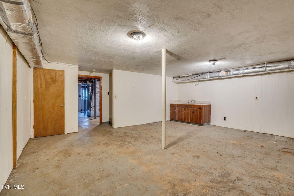 Photo #23: 102 Treadway Lane