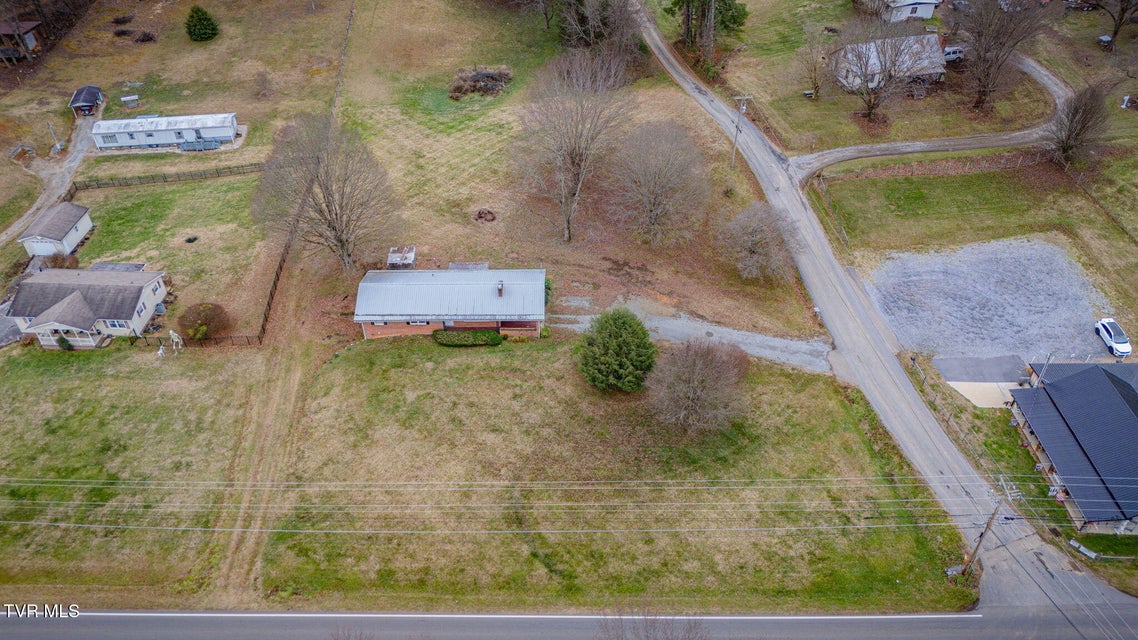 Photo #32: 102 Treadway Lane