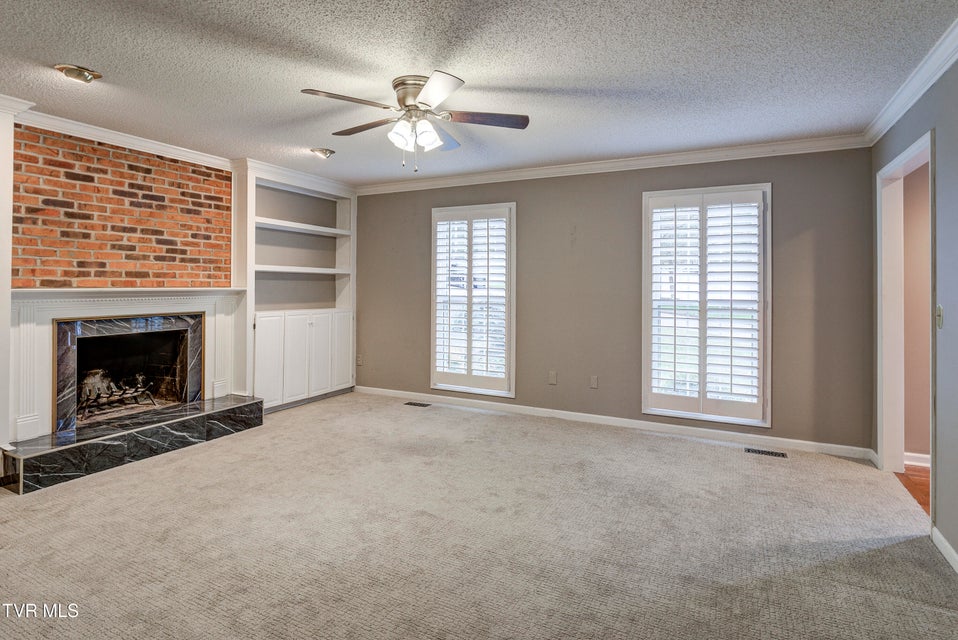 Photo #27: 2902 Greenline Road