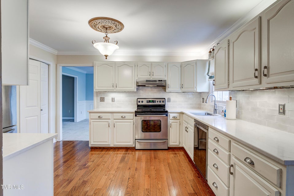 Photo #30: 2902 Greenline Road