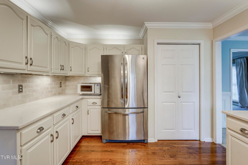 Photo #31: 2902 Greenline Road