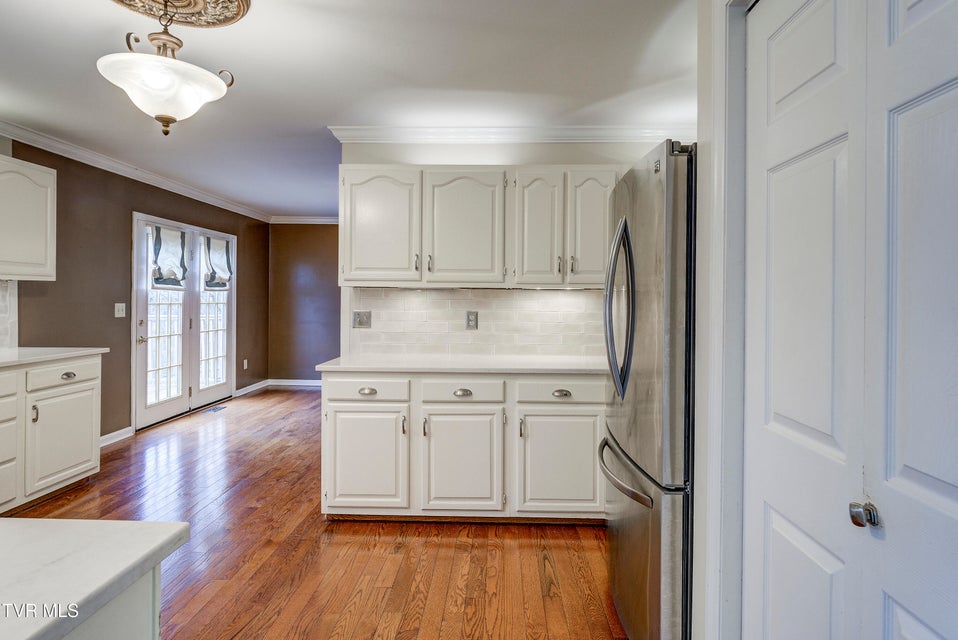 Photo #33: 2902 Greenline Road