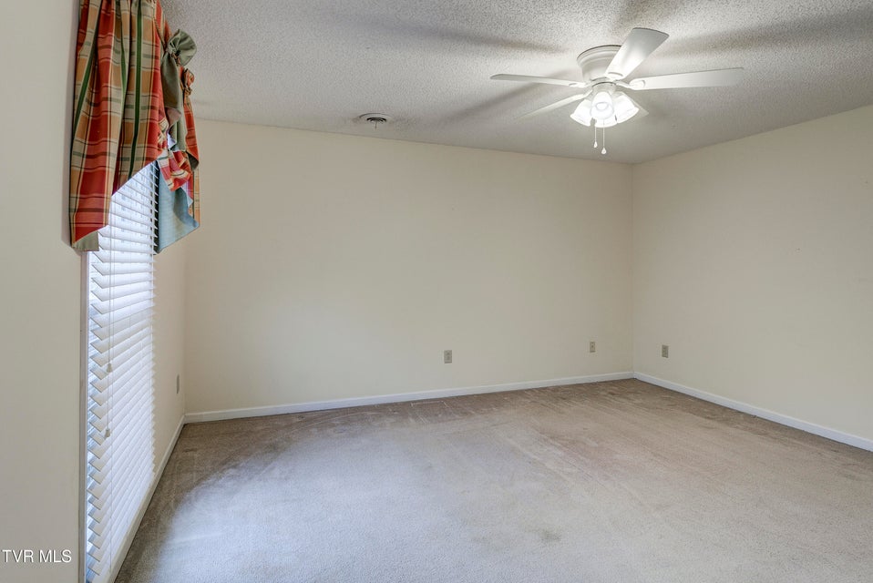 Photo #55: 2902 Greenline Road