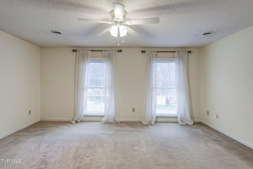 Photo #49: 2902 Greenline Road