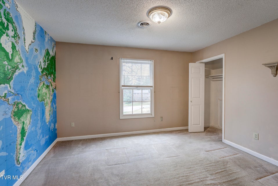 Photo #60: 2902 Greenline Road