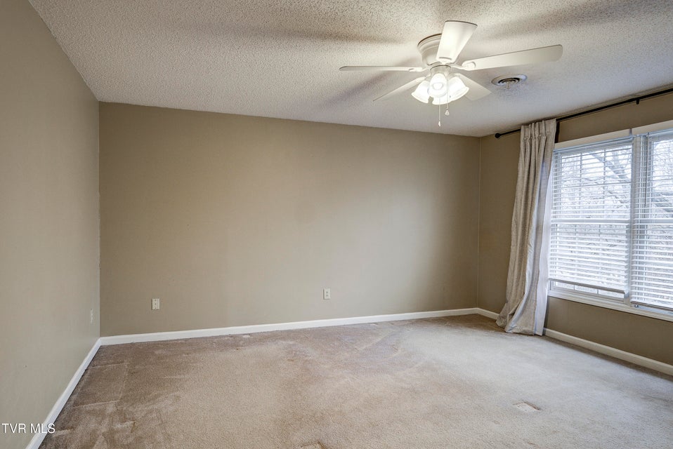 Photo #58: 2902 Greenline Road