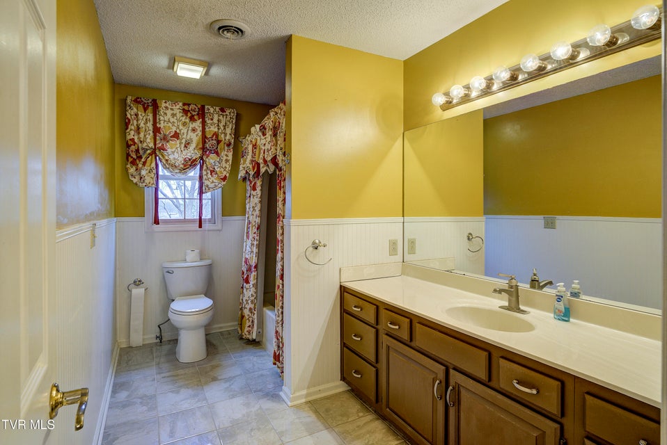 Photo #62: 2902 Greenline Road