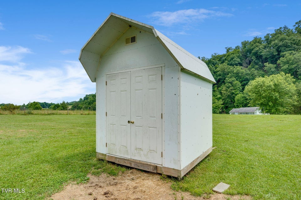 Photo #30: 935 Adams Lane