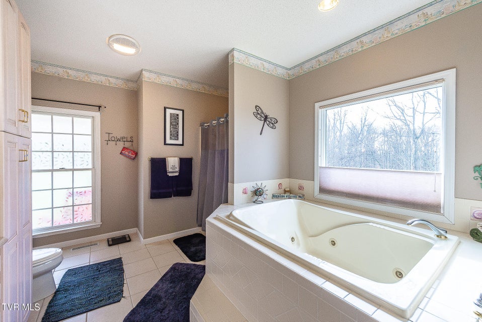 Photo #46: 512 Wood View Court