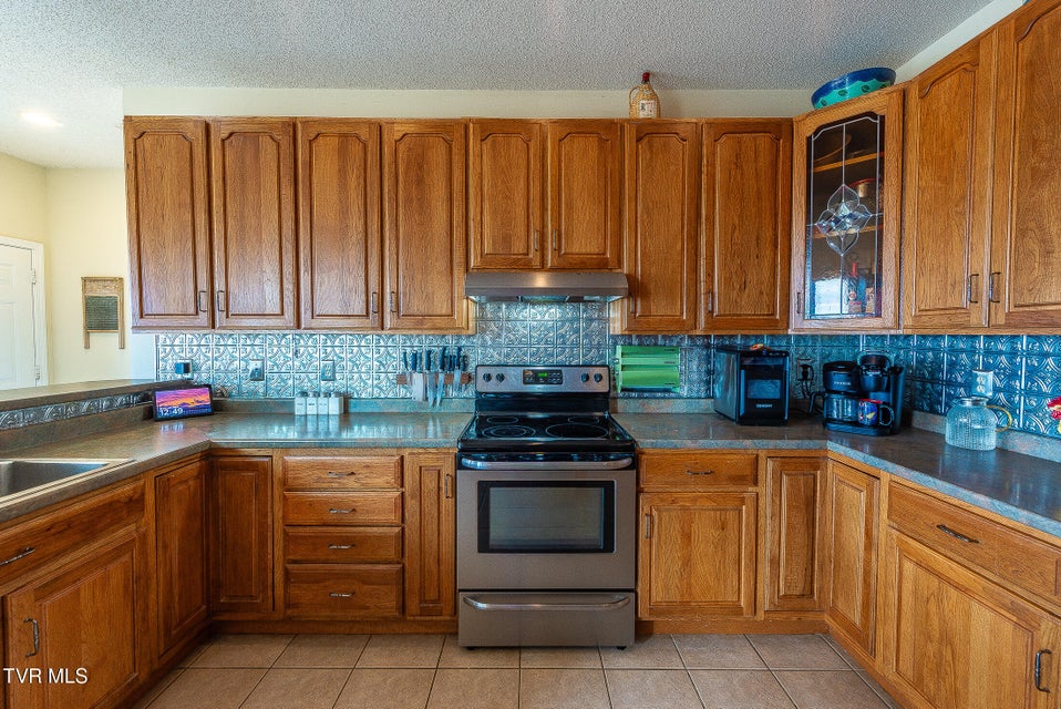 Photo #32: 512 Wood View Court