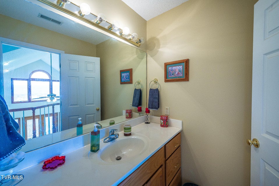 Photo #55: 512 Wood View Court