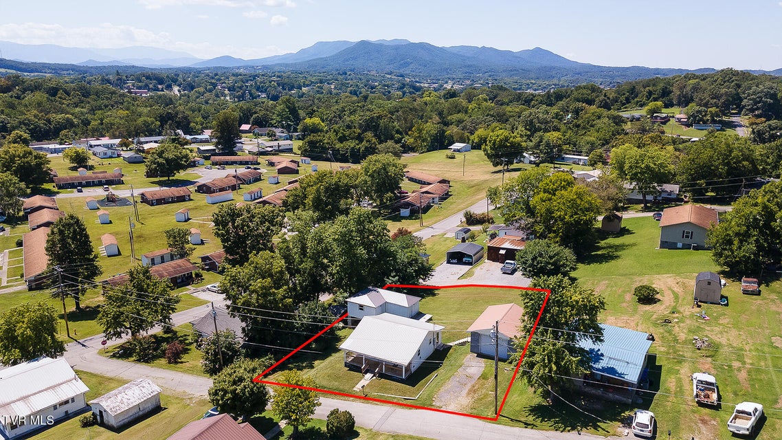 Photo #2: 213 Front Street