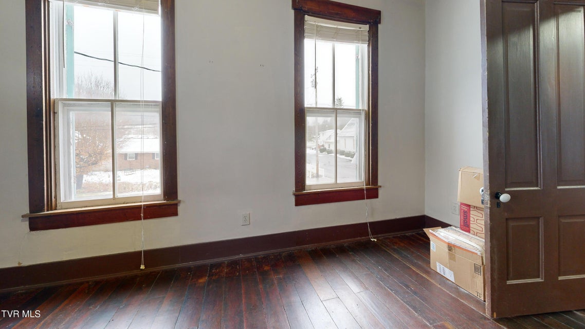 Photo #23: 212 Main Street