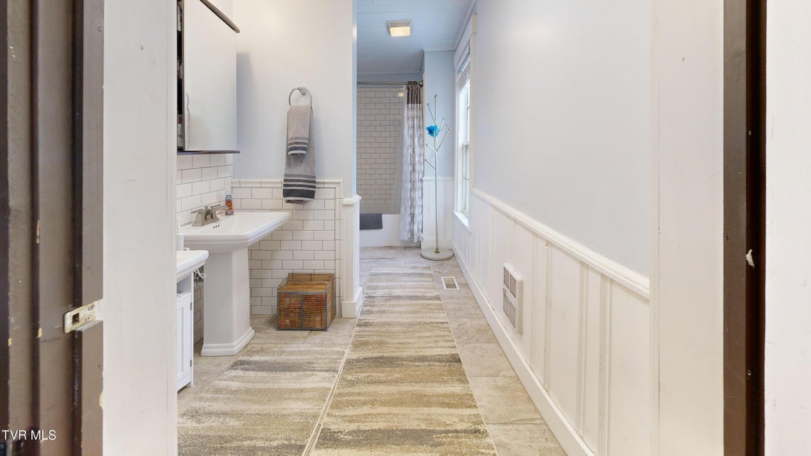 Photo #15: 212 Main Street