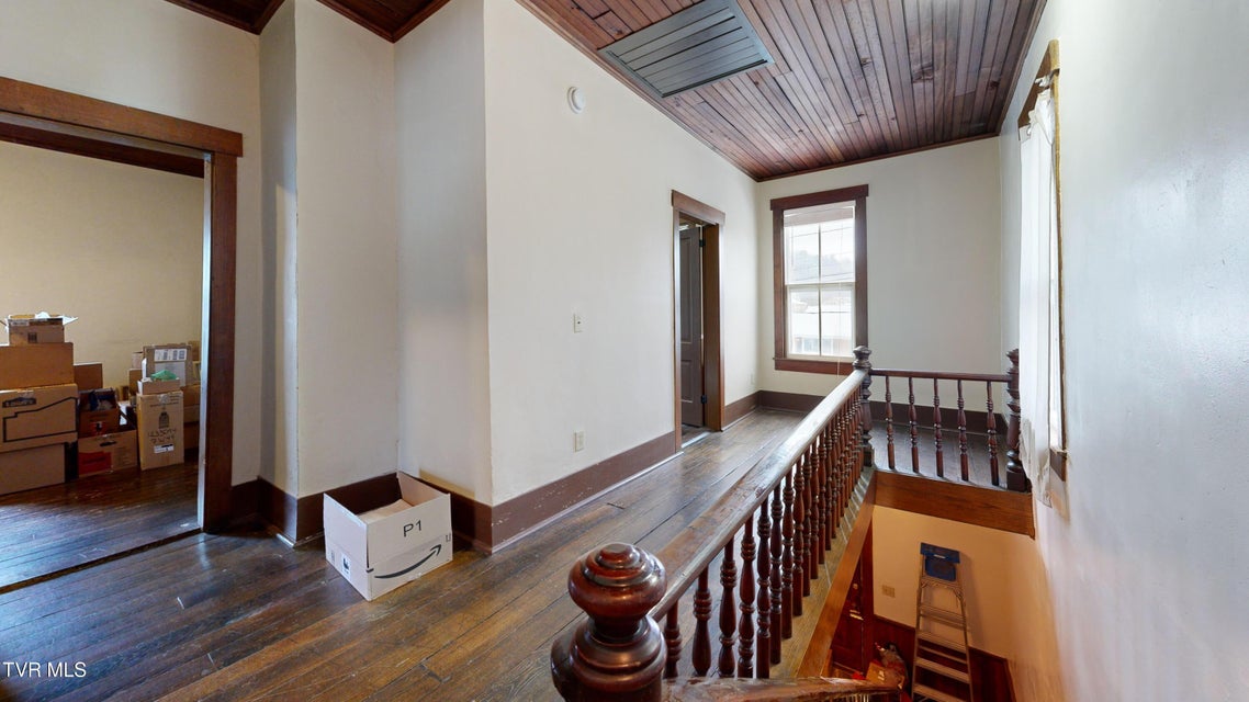 Photo #22: 212 Main Street