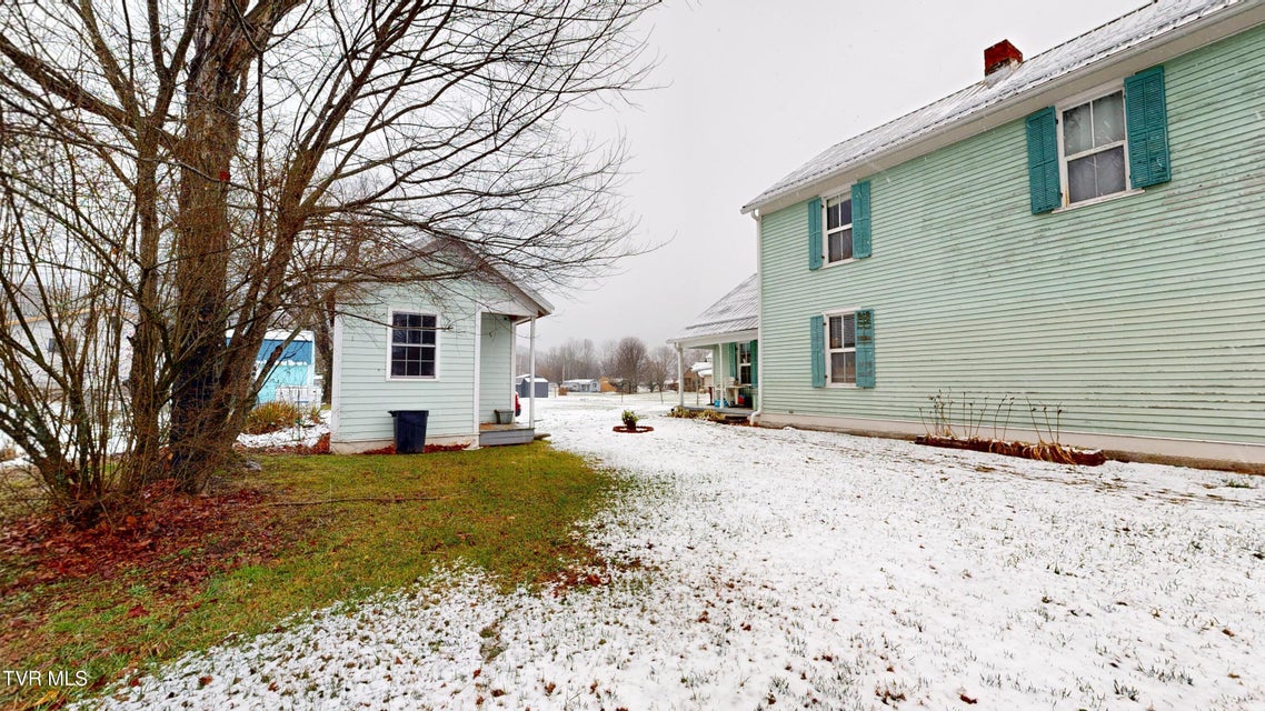 Photo #29: 212 Main Street