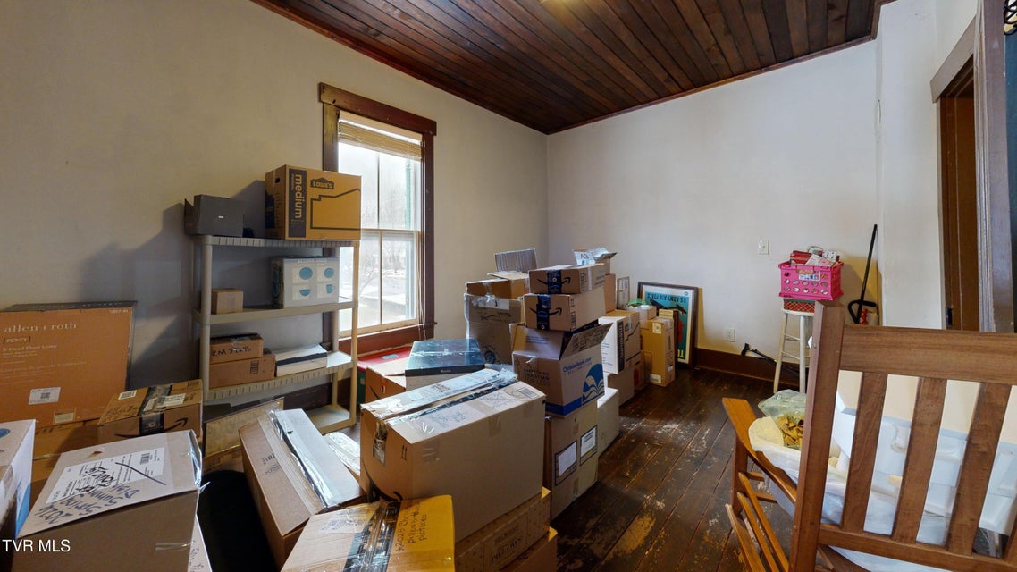 Photo #26: 212 Main Street